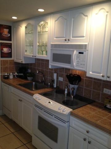 5313 Collins Avenue 710, Miami Beach, FL 33140