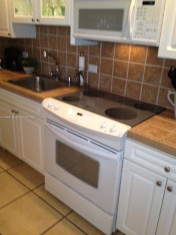 5313 Collins Avenue 710, Miami Beach, FL 33140