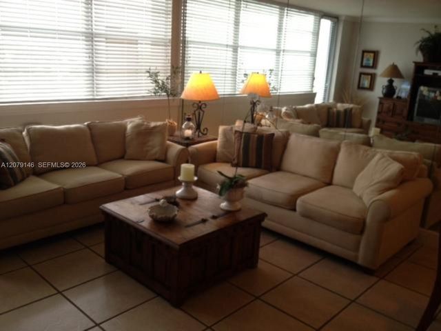 5313 Collins Avenue 710, Miami Beach, FL 33140
