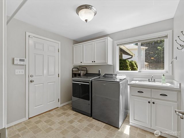 15810 62nd Ave SE, Snohomish, WA 98296