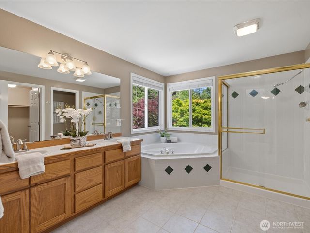 15810 62nd Ave SE, Snohomish, WA 98296