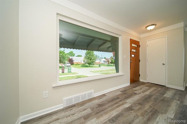 15481 Drake Street, Southgate, MI 48195