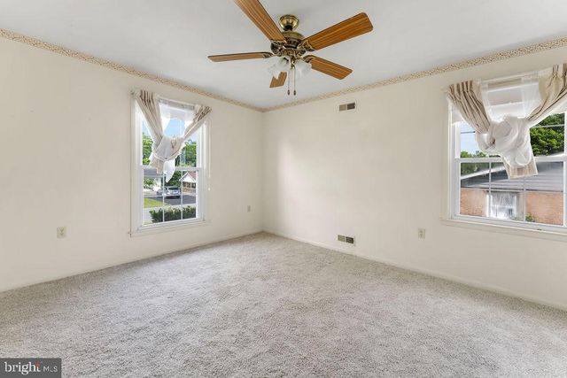 114 WILLIAMSON RD, Winchester, VA 22602