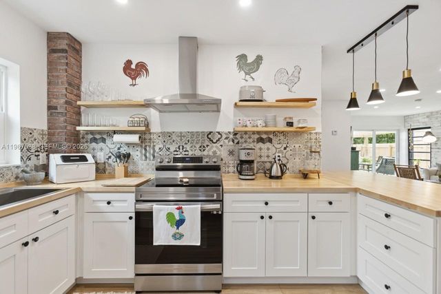 1512 NW 4th Ave, Fort Lauderdale, FL 33311