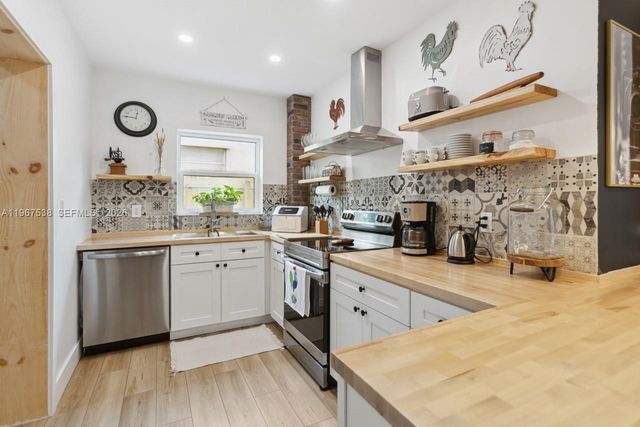 1512 NW 4th Ave, Fort Lauderdale, FL 33311