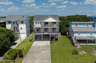 1125 S Topsail Drive, Surf City, NC 28445