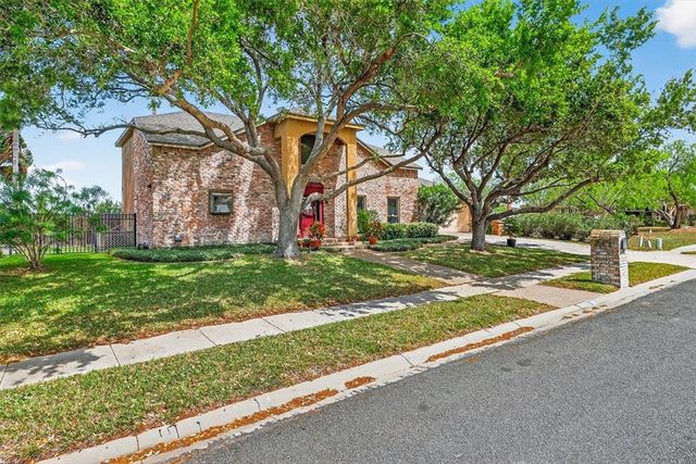 1318 Sandpiper Dr, Corpus Christi, TX 78412