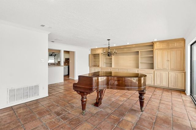 1318 Sandpiper Dr, Corpus Christi, TX 78412