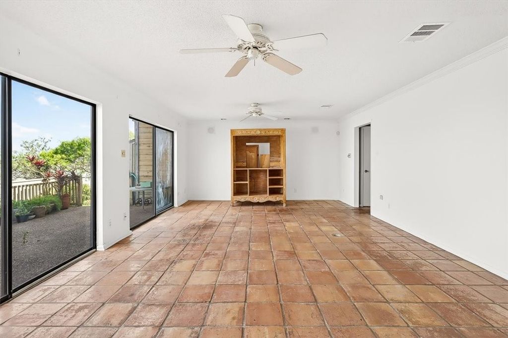 1318 Sandpiper Dr, Corpus Christi, TX 78412 — photo 5