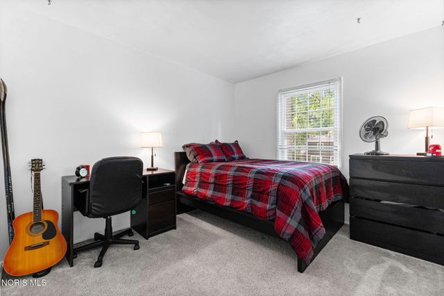 5448 Wadsworth Drive, Sylvania, OH 43560