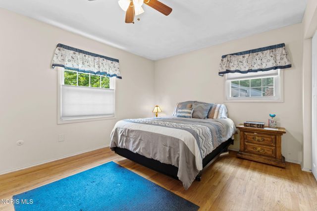 5448 Wadsworth Drive, Sylvania, OH 43560