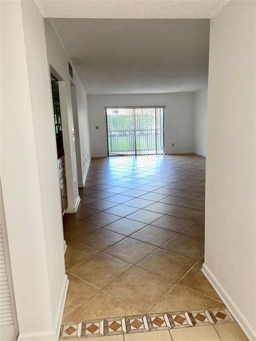 16051 Blatt Blvd 103, Weston, FL 33326