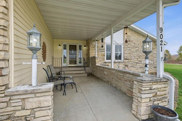 9021 County Road KP, Cross Plains, WI 53528
