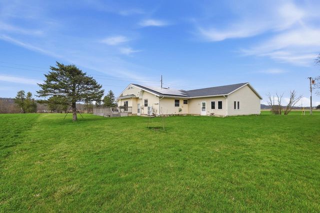 9021 County Road KP, Cross Plains, WI 53528