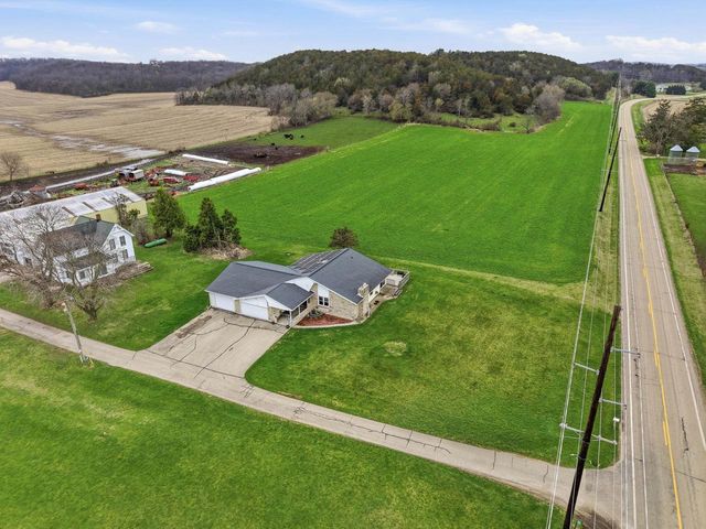 9021 County Road KP, Cross Plains, WI 53528