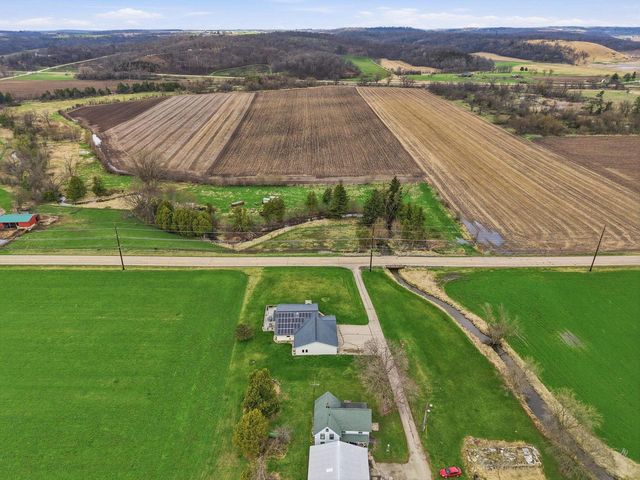 9021 County Road KP, Cross Plains, WI 53528
