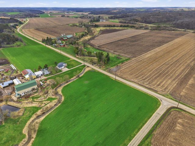 9021 County Road KP, Cross Plains, WI 53528