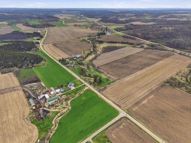 9021 County Road KP, Cross Plains, WI 53528