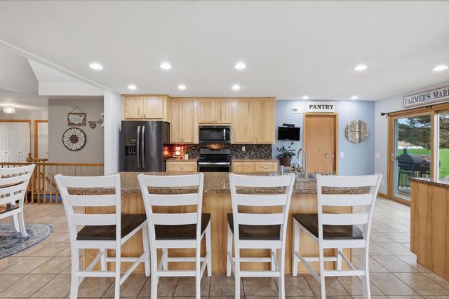 9021 County Road KP, Cross Plains, WI 53528