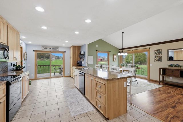 9021 County Road KP, Cross Plains, WI 53528