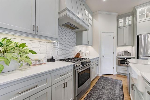 1748 Plaza District Drive, Edmond, OK 73034