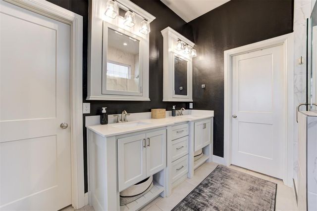 1748 Plaza District Drive, Edmond, OK 73034