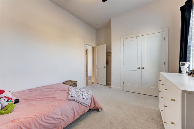 1748 Plaza District Drive, Edmond, OK 73034