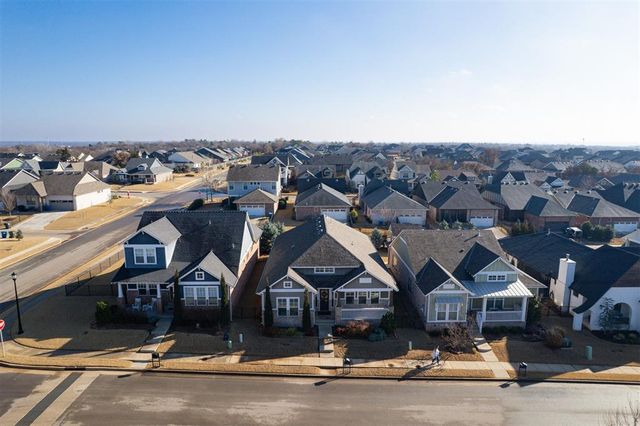 1748 Plaza District Drive, Edmond, OK 73034