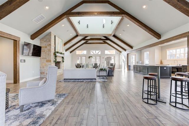 1748 Plaza District Drive, Edmond, OK 73034