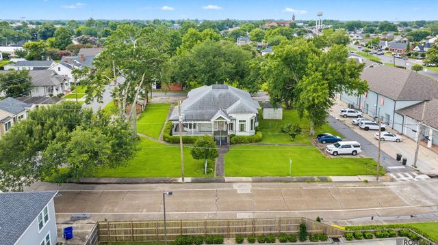 206 E 2nd St, Thibodaux, LA 70301