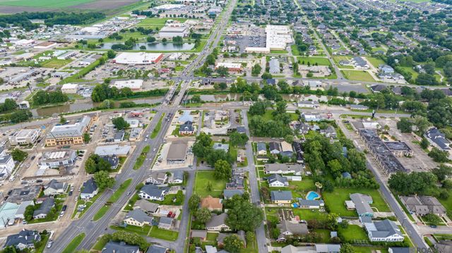 206 E 2nd St, Thibodaux, LA 70301