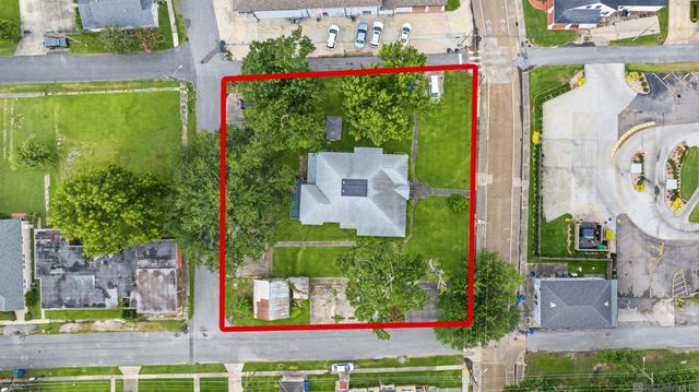 206 E 2nd St, Thibodaux, LA 70301