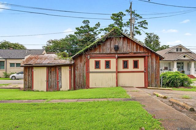 206 E 2nd St, Thibodaux, LA 70301