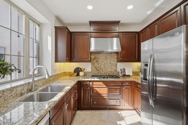 62 Cuesta Drive, Los Altos, CA 94022