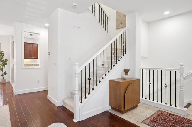 62 Cuesta Drive, Los Altos, CA 94022