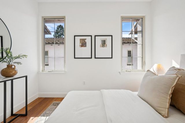 62 Cuesta Drive, Los Altos, CA 94022