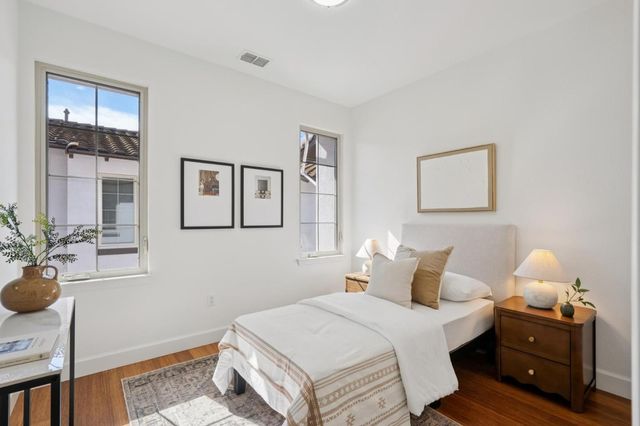 62 Cuesta Drive, Los Altos, CA 94022