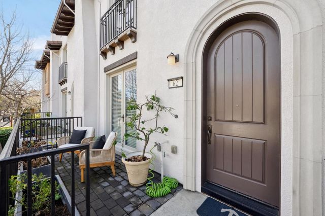 62 Cuesta Drive, Los Altos, CA 94022