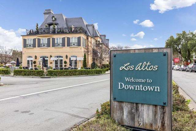 62 Cuesta Drive, Los Altos, CA 94022