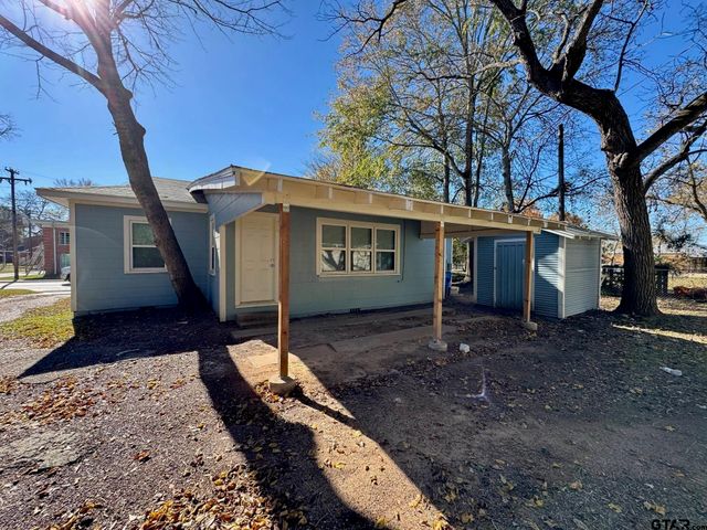 802&804 E Goliad Avenue, Crockett, TX 75835