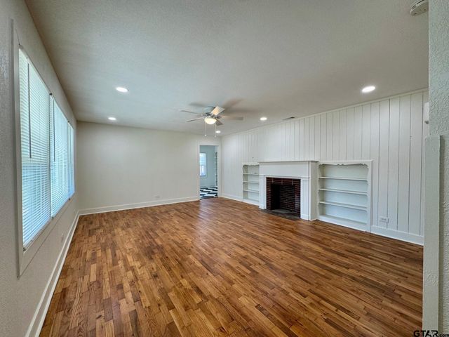 802&804 E Goliad Avenue, Crockett, TX 75835