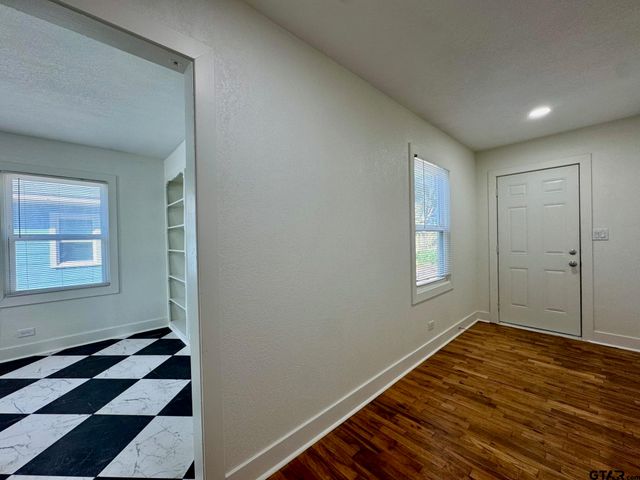 802&804 E Goliad Avenue, Crockett, TX 75835