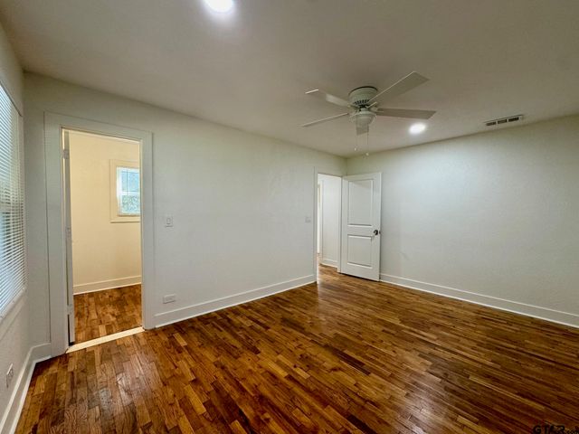 802&804 E Goliad Avenue, Crockett, TX 75835