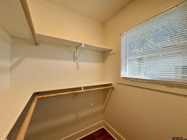 802&804 E Goliad Avenue, Crockett, TX 75835