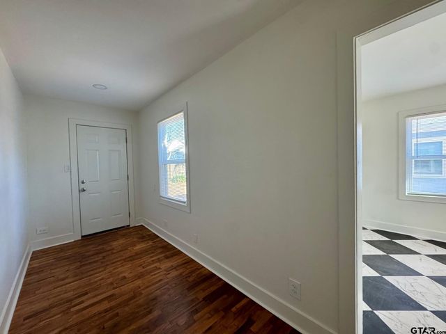 802&804 E Goliad Avenue, Crockett, TX 75835