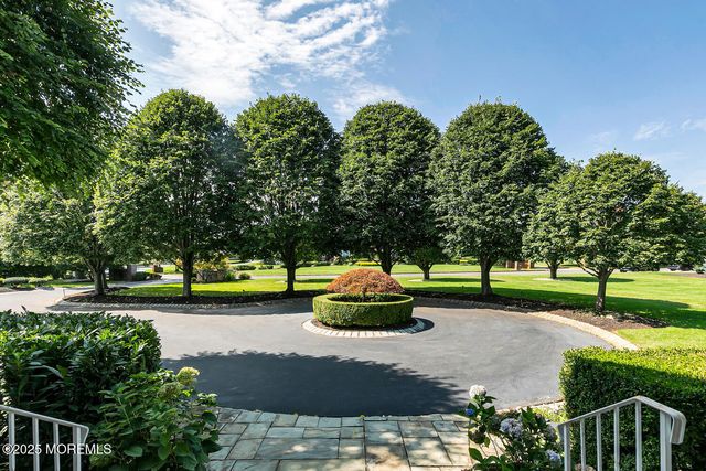8 Country Club Lane, Colts Neck, NJ 07722