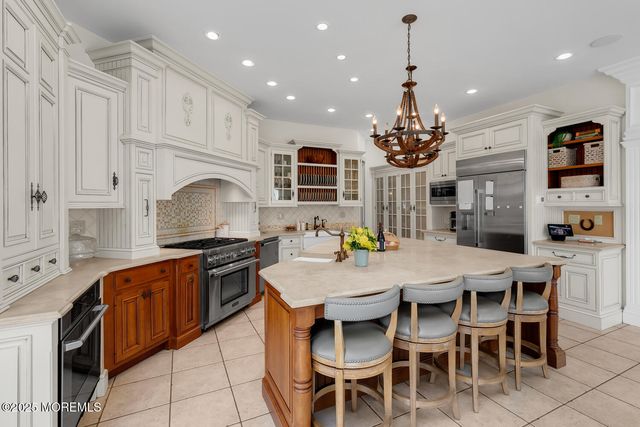 8 Country Club Lane, Colts Neck, NJ 07722