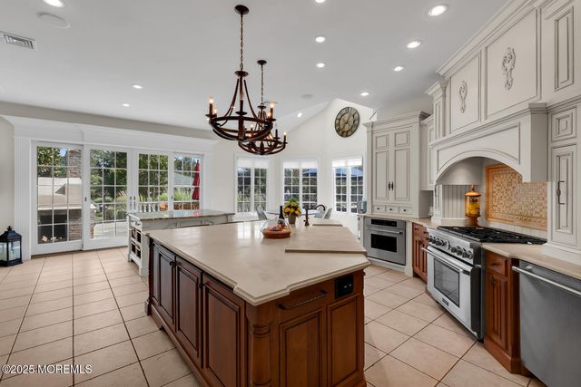 8 Country Club Lane, Colts Neck, NJ 07722