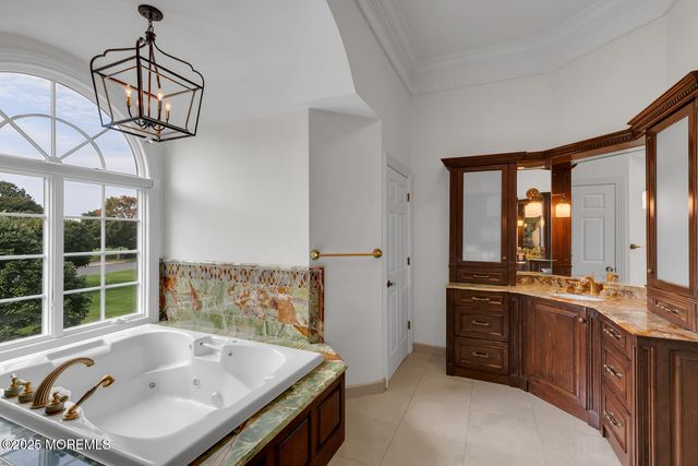 8 Country Club Lane, Colts Neck, NJ 07722