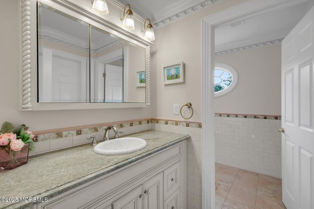 8 Country Club Lane, Colts Neck, NJ 07722